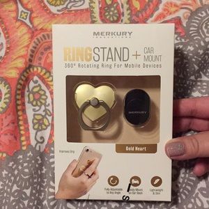 NWT Phone ring  set